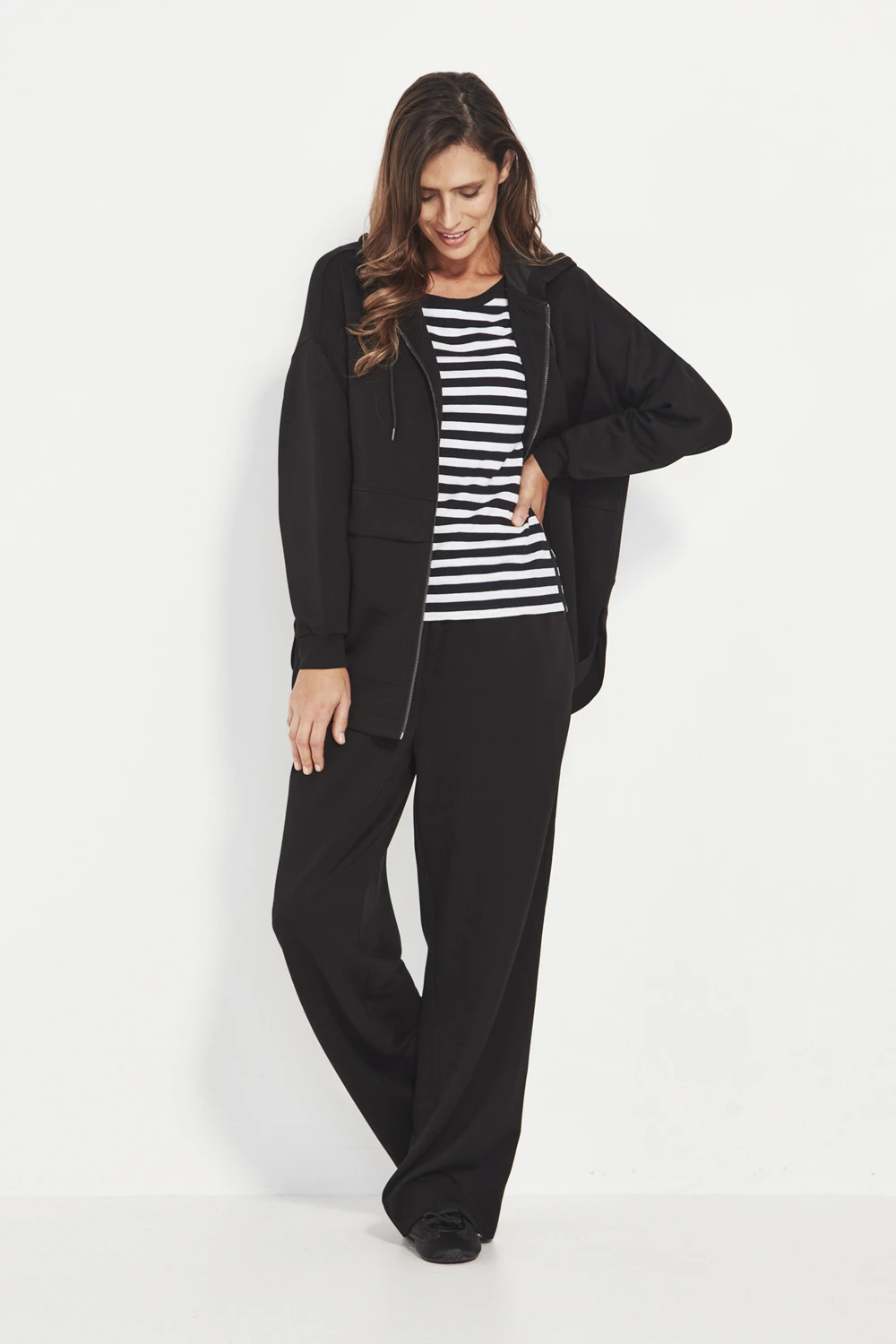 Verge-Bexter Jacket 9571SF Black Glow Top 1138SF Black Stripe Bexter Pant 9570SF Denim-FR