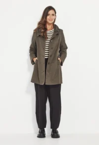 Verge-Tova Coat 1023BR Olive Scatter Top 1031SF Olive Stripe Homeland Pant 1137LW Black-FR