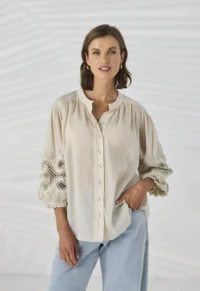 Lania-Austin-Shirt-Latte-4068-Front