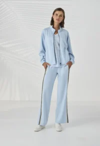 Lania-Holt Pant_Sky_3_4066